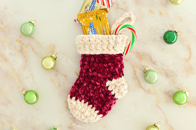 Velvet Mini Christmas Stockings Free Crochet Pattern